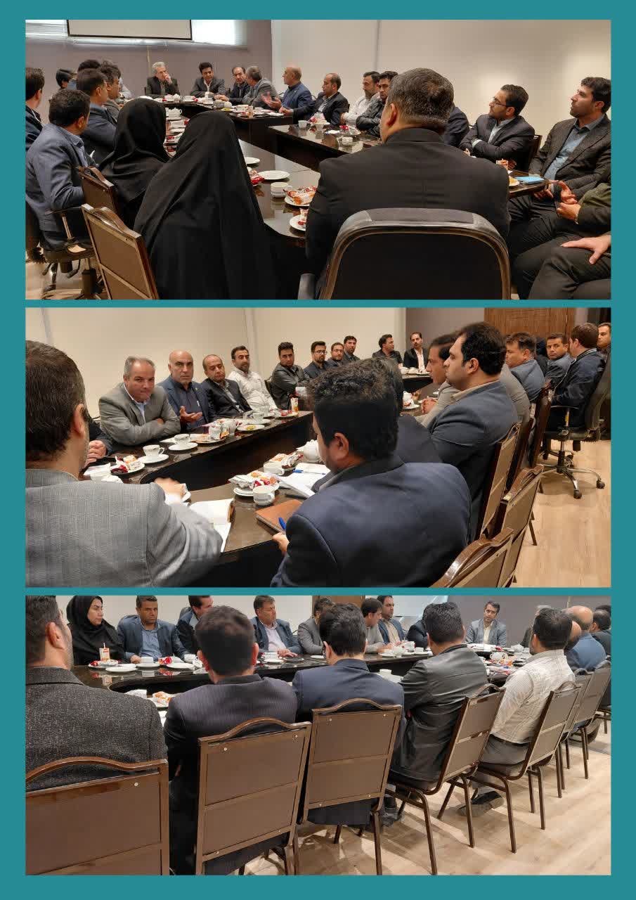 برگزاری نشست تخصصی و هماهنگی حوزه‌های آموزش، سرمایه‌گذاری، امور زیربنایی، مالی و فنی دهیاری‌ها در استانداری خراسان رضوی