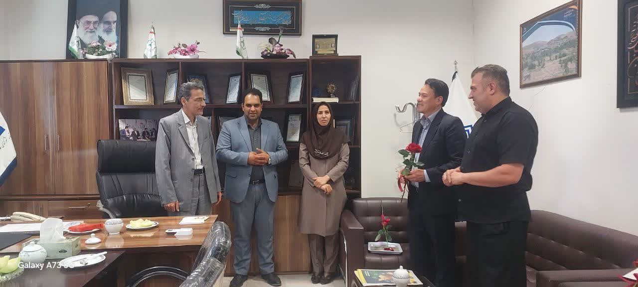 بازدید معاونت اداره کل تعاون، کار و رفاه اجتماعی از اتحادیه دهیاری‌ها به مناسبت روز جهانی کار و کارگر